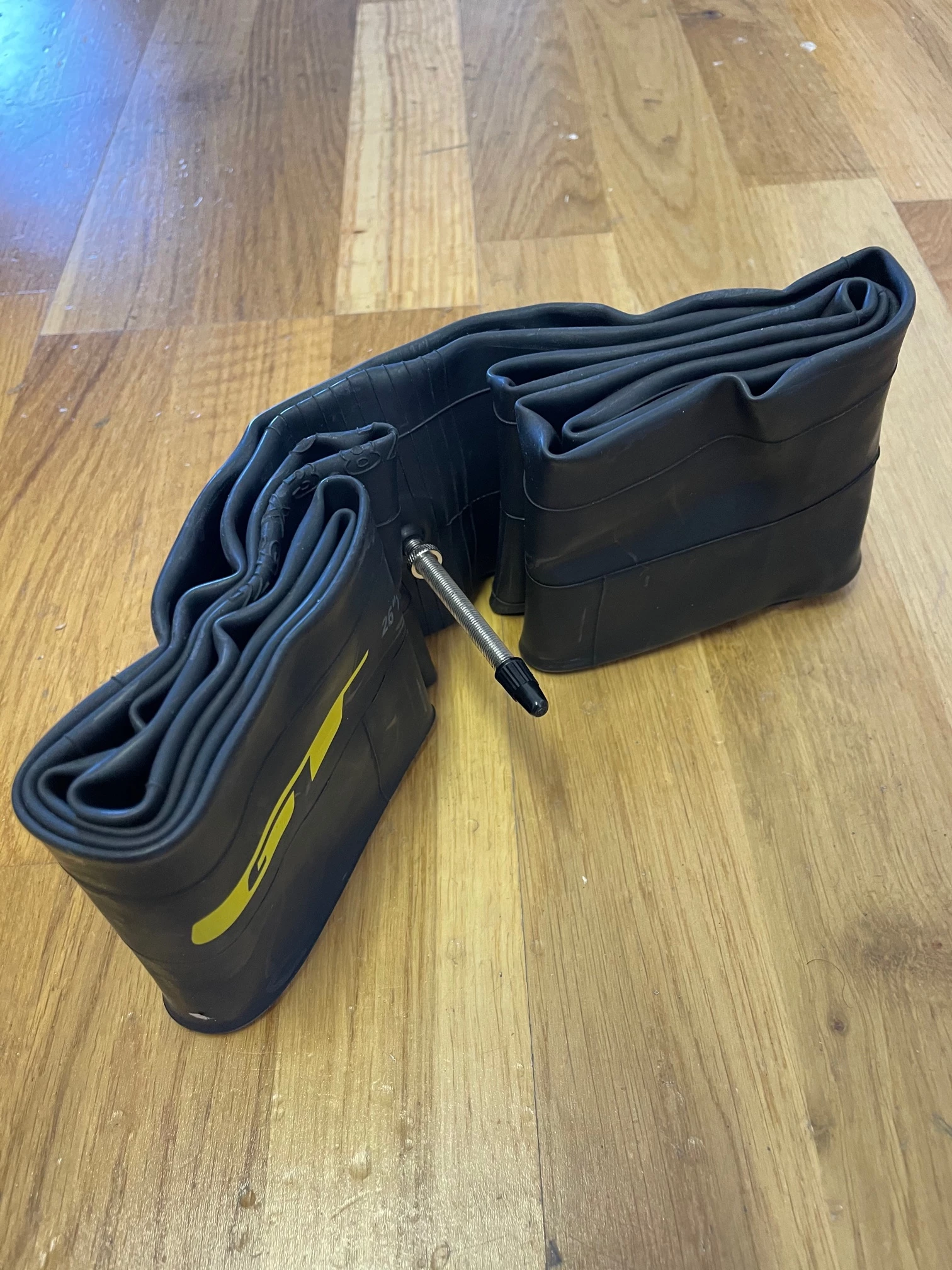 Gt-bicycles CHAMBRE A AIR GT BICYCLES 26 X 3,80/4,80 1 Gt-bicycles CHAMBRE A AIR GT BICYCLES 26 X 3,80/4,80